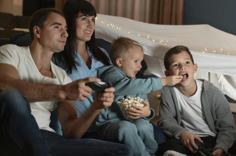 Filmy familijne – pomysł na wieczór dla całej rodziny